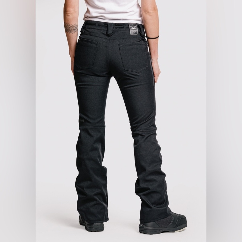 Epic L1 tapered snow pants